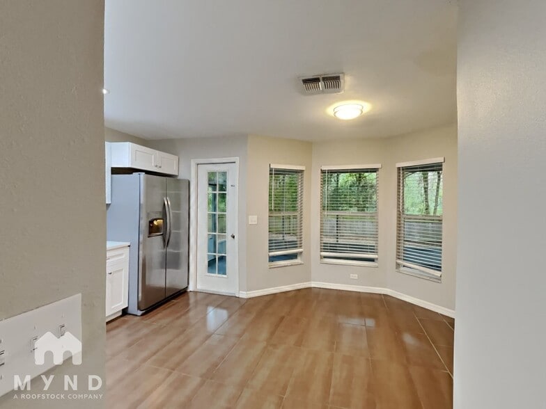Building Photo - 6119 Sand Key Ln