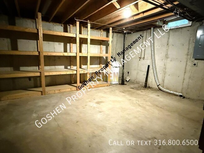 Building Photo - 131 Brazos Dr