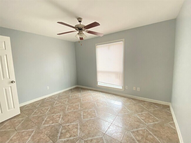 Building Photo - 215 Postoffice St