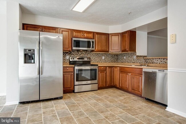 Building Photo - 8125 Gray Stone Ln