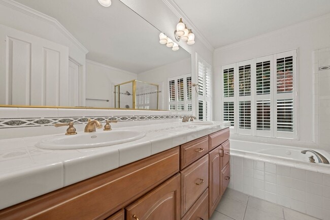 Building Photo - Single-Story El Dorado Hills Home with Vau...