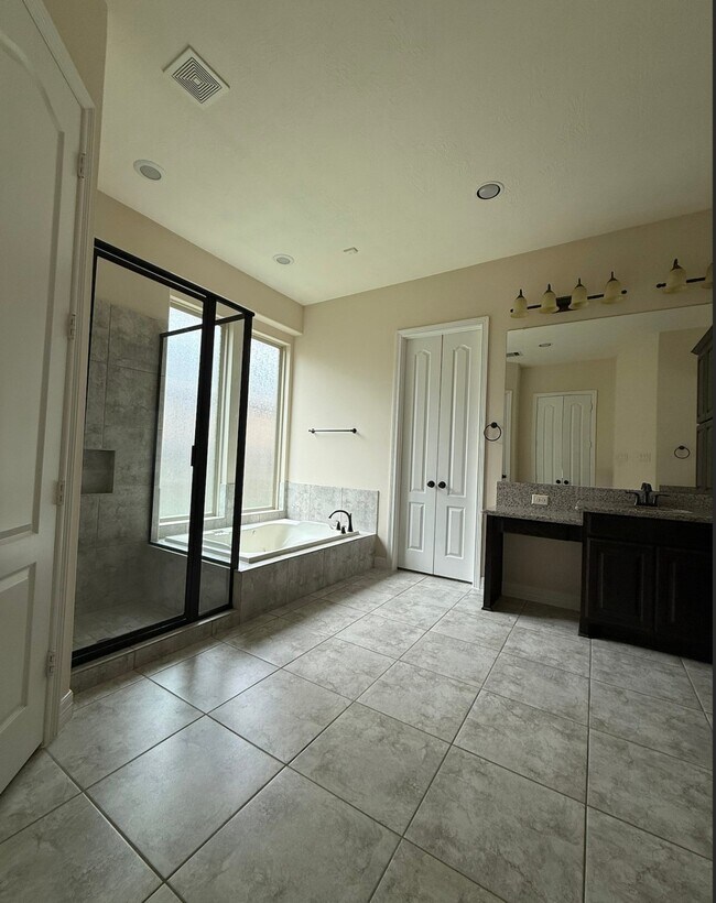 Building Photo - 2822 Ember Pass Ln