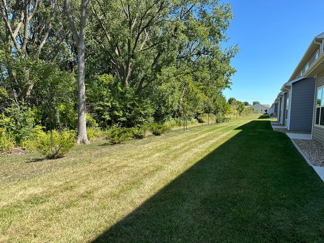 nice private back yard - 4302 Spruce Creek Dr