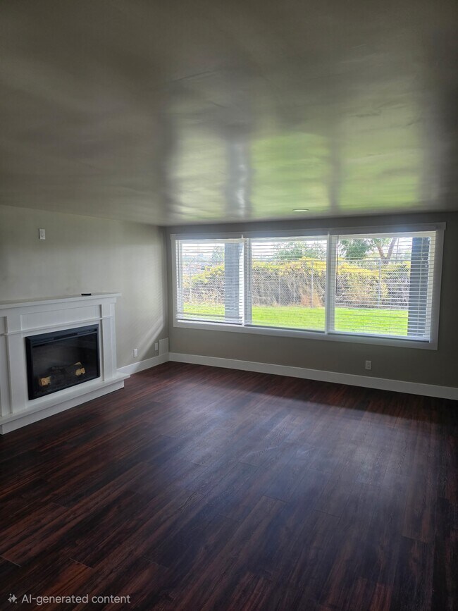 Building Photo - 605 W Crest Dr