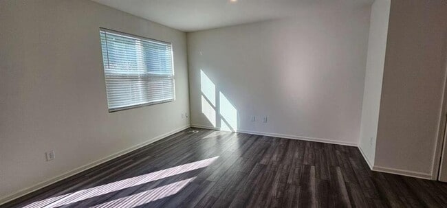Building Photo - 3488 Cardinal Dr