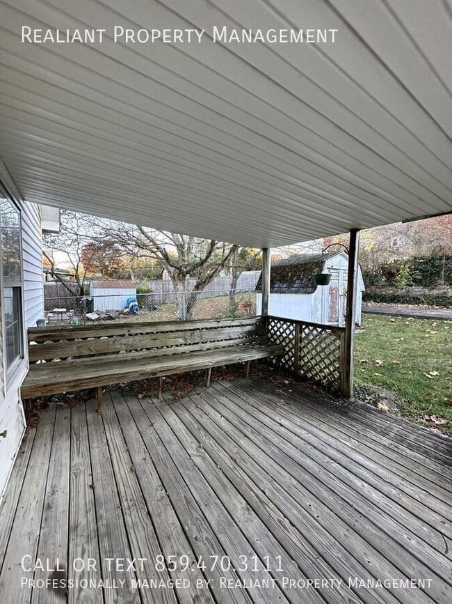 Building Photo - 1044 Tatesbrook Dr