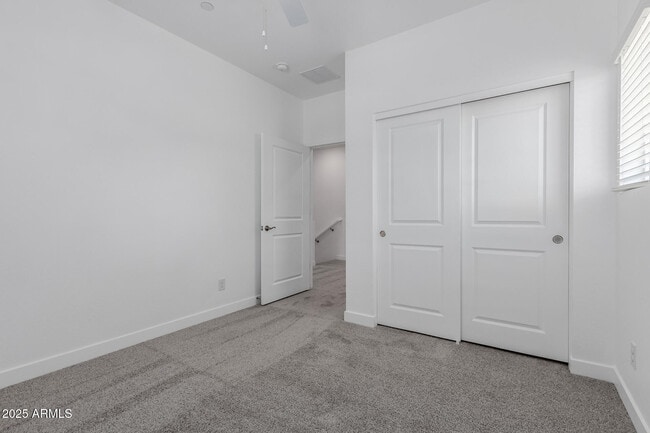 Building Photo - 1318 S 105th Pl