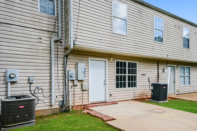 Building Photo - 1540 Labonte Pkwy