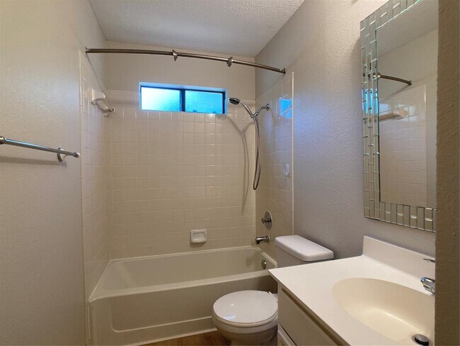 Building Photo - 10420 Bilbrook Pl