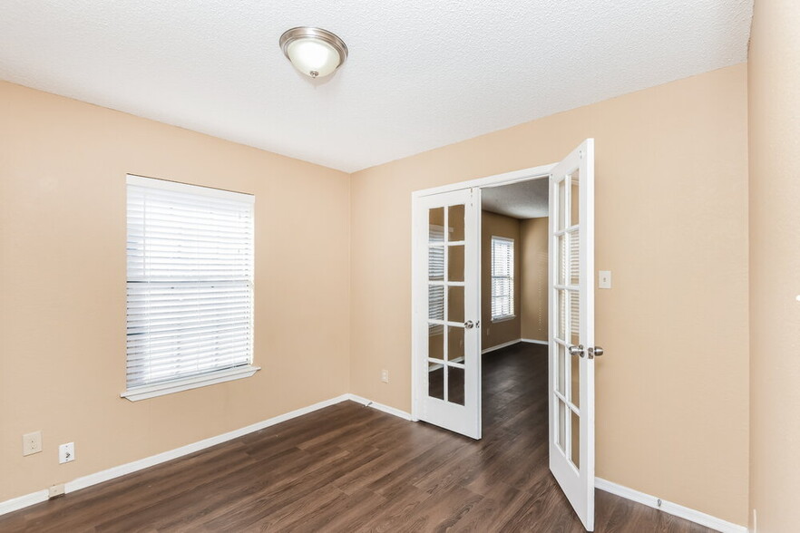 Building Photo - 2521 Galemeadow Dr