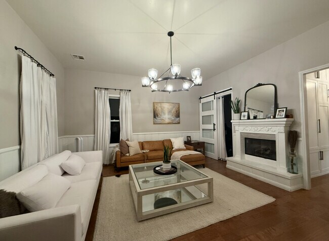 Building Photo - 42405 Ivy St