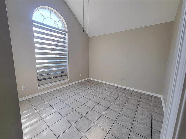 Building Photo - 1144 San Saba Dr