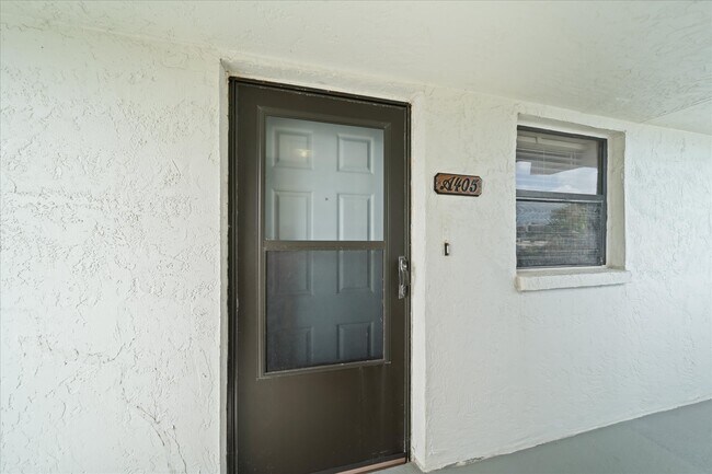 Building Photo - 3165 N Atlantic Ave