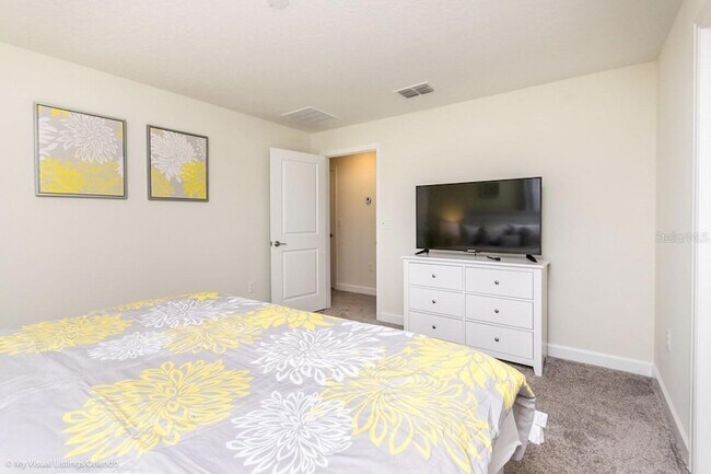 Building Photo - 9007 Stinger Dr