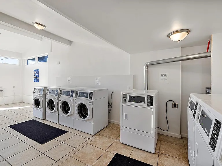 Building Photo - 25911 Michigan Ave