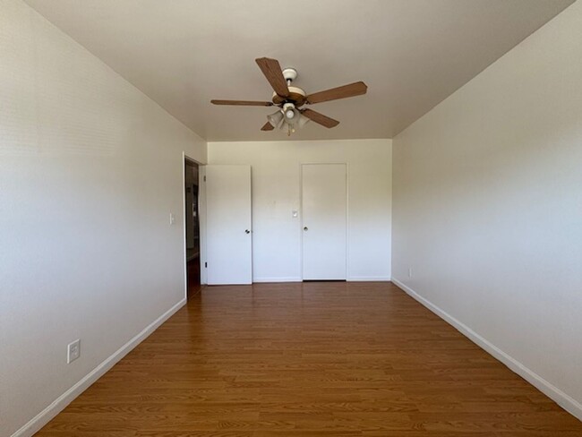 Building Photo - La Mar 4-Plex (25280) (DD)