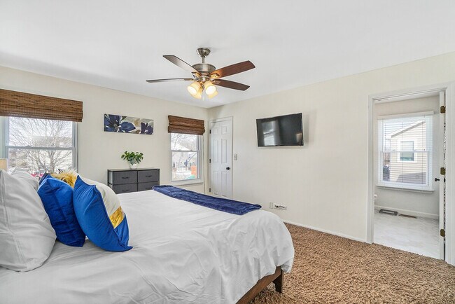 Building Photo - 1191 Easton Dr