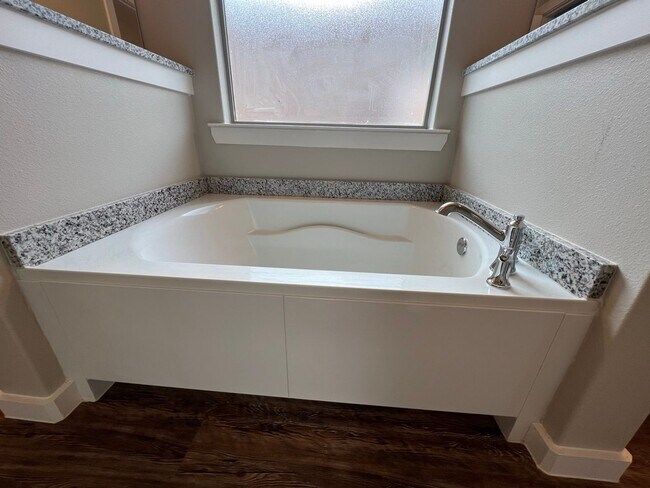 Building Photo - New Beginnings Start At AMRR: RARE 4 BEDROOM IN FRENSHIP ISD