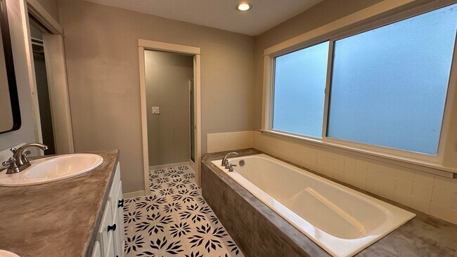 Building Photo - Exquisite 3 Bedroom, 3 Bath Home for Rent ...
