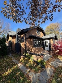 Building Photo - Brand new fully renovated 5 Bedroom Single...