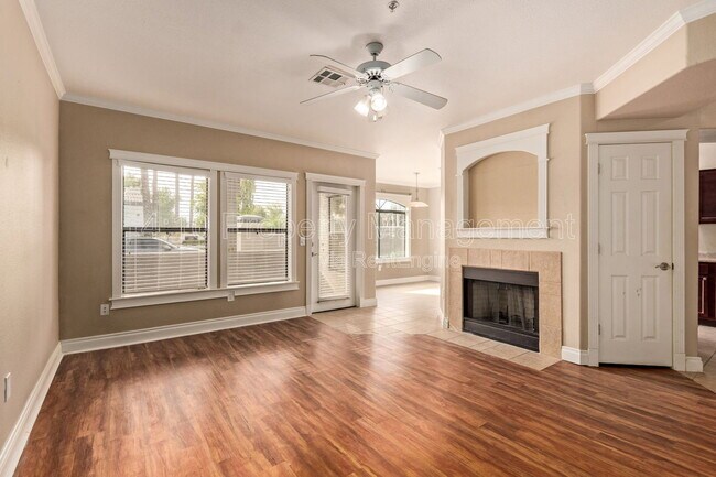 Building Photo - 15095 N Thompson Peak Pkwy