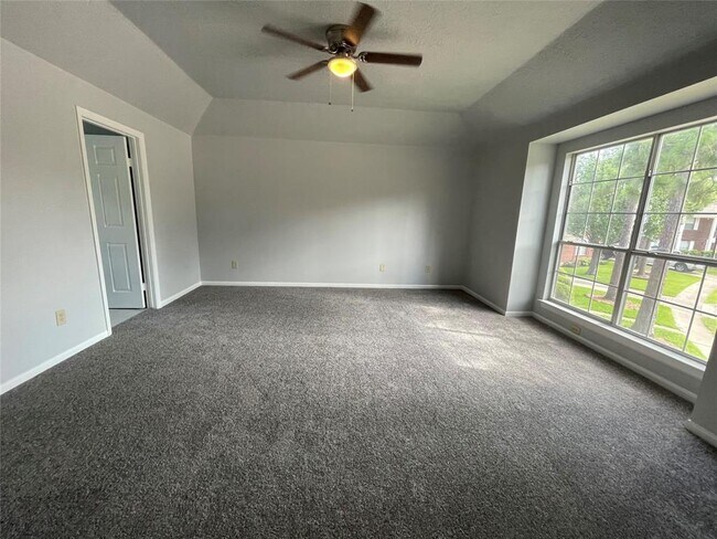Building Photo - 14803 Silver Knight Ct