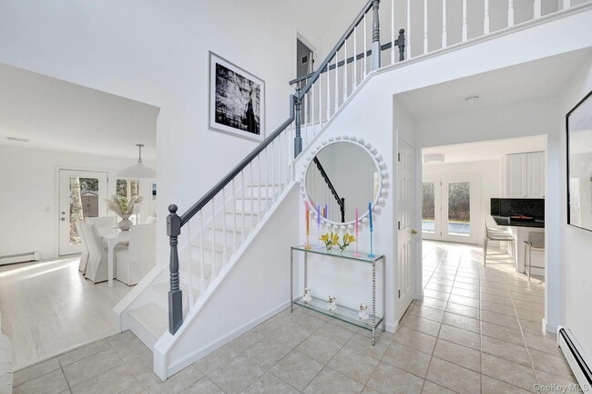 Building Photo - 167 Tuckahoe Ln