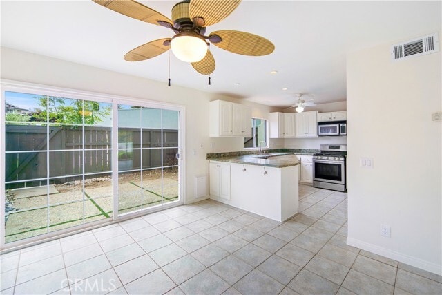 Building Photo - 6216 Tapia Dr