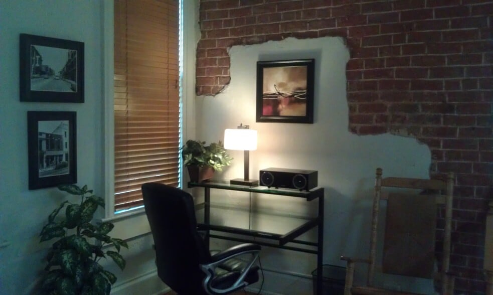 Building Photo - 39 Biltmore Ave