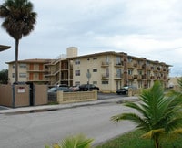Building Photo - Greenview Apartments