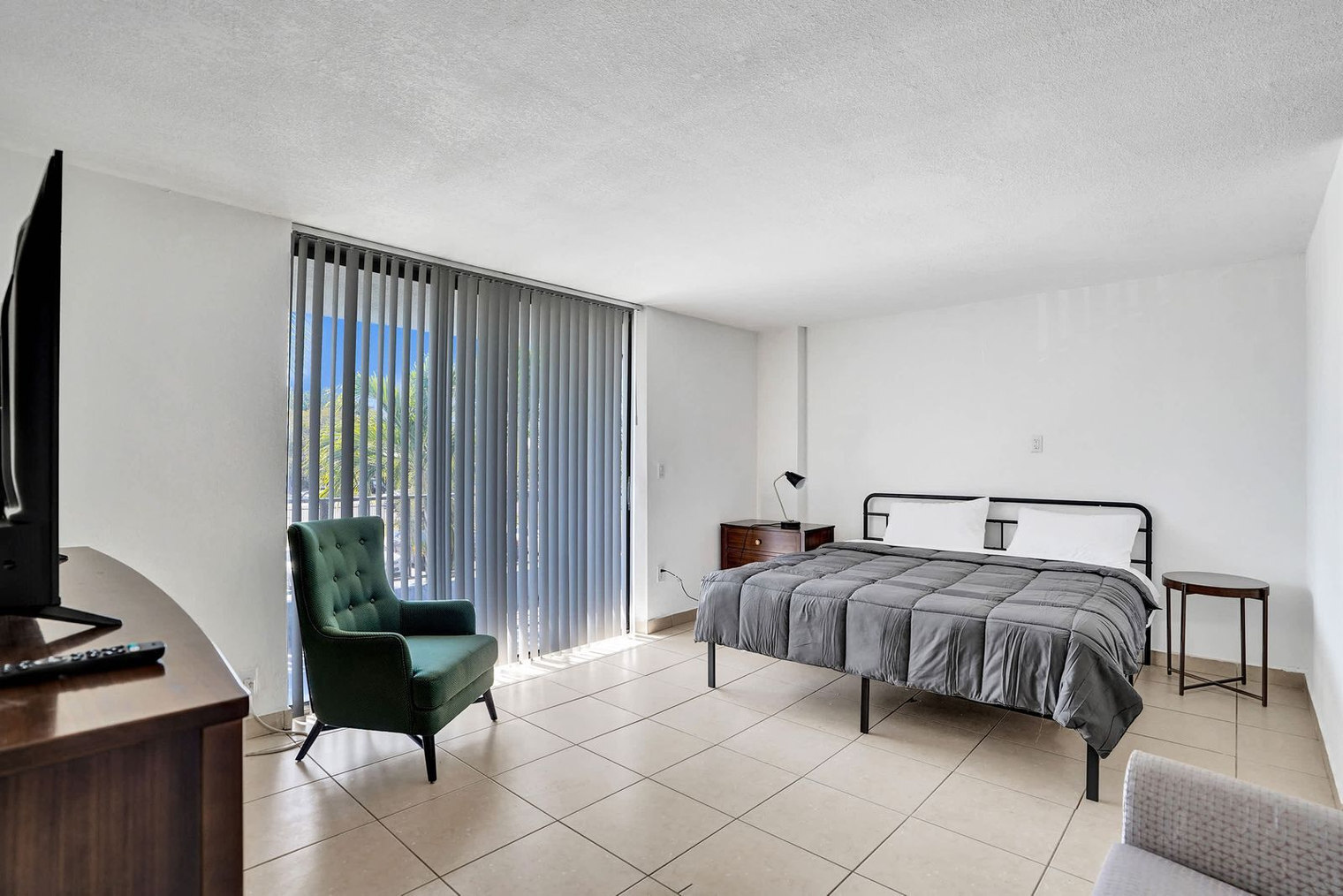 Building Photo - 777 NW 155th Ln