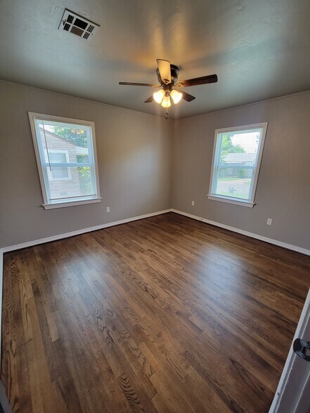 Bed #2 - 504 N Marshall Dr