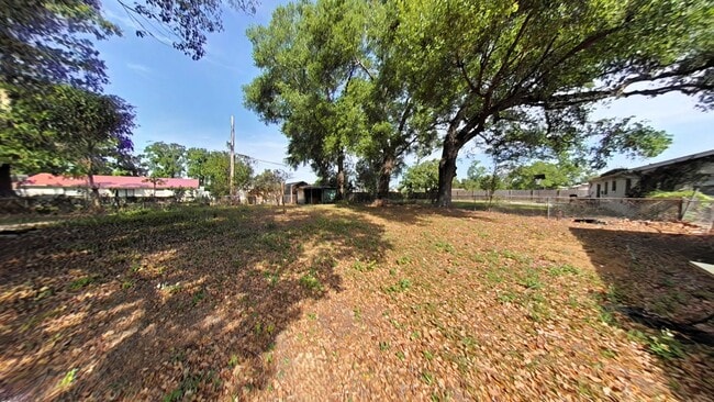 Building Photo - Coming Soon!! Cozy 3 Bedroom 2 bathroom Ho...