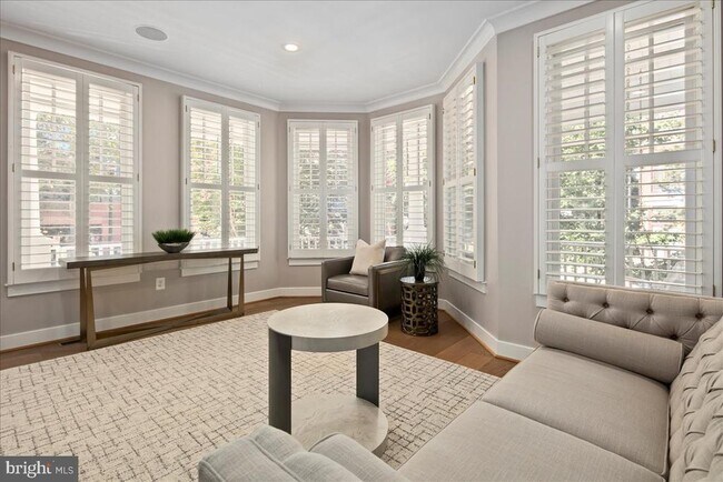 Building Photo - 2863 11th St N