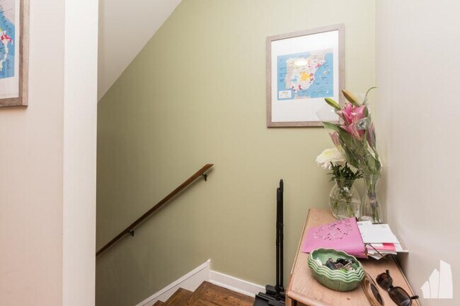Building Photo - 3 bedroom in Chicago IL 60622
