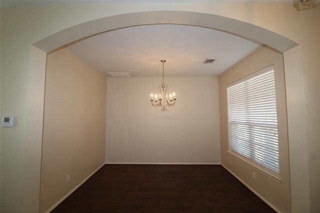 Building Photo - 209 Clydesdale St