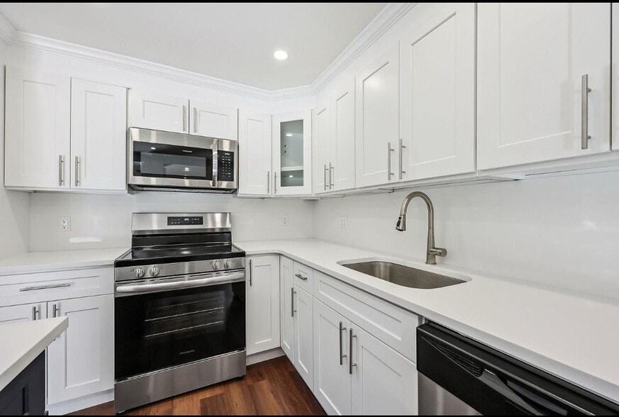 Kitchen - 11 Old Creamery Rd