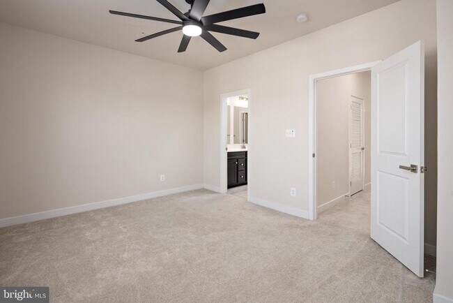 Building Photo - 1920 Four Roses St