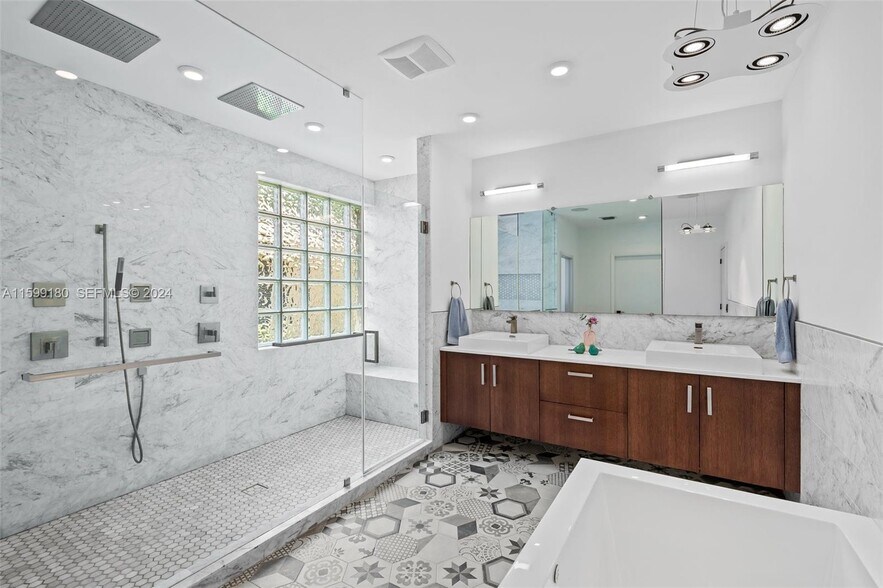 Building Photo - 2498 Eagle Run Dr