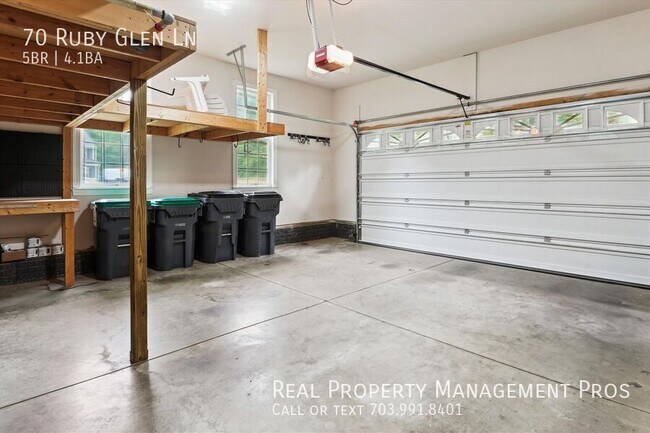 Building Photo - 70 Ruby Glen Ln