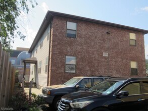 Building Photo - 105 Ashland Ave