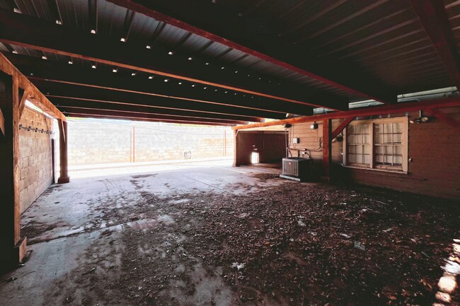 Building Photo - 3002 21st St