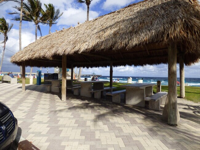 Building Photo - 2060 NE 1st St