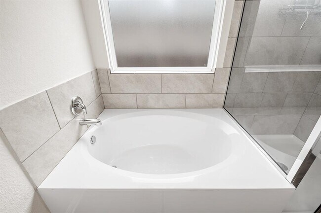 Building Photo - 4348 Rockbrook Farms Ln