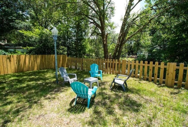 Building Photo - 12216 Noreast Lake Dr