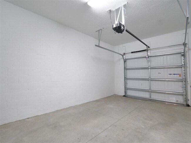 Building Photo - 9844 Allendale St