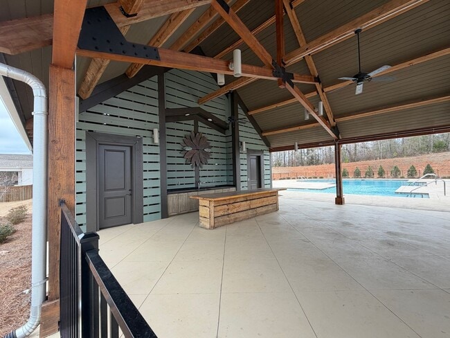 Building Photo - Spacious and Well Maintained 3 Bedroom Townhome in Woodward Oaks