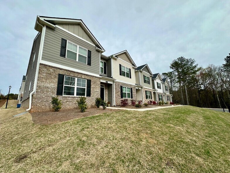 Primary Photo - 608 Gray Br Ct