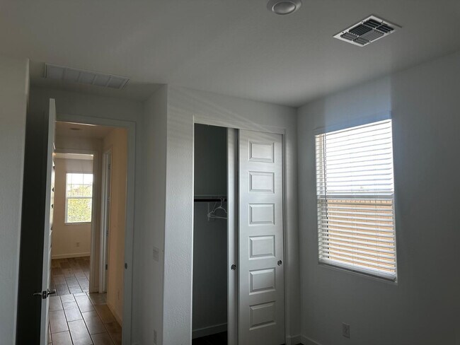 Building Photo - 3269 E Baler Dr