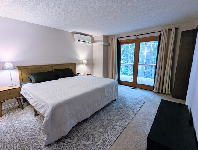 Building Photo - 3-Bed Retreat with Forest Abundance